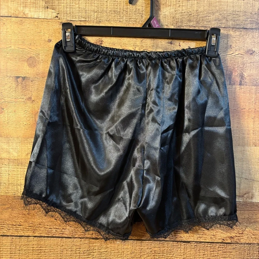 Black Satin Sleepwear Set - Picture 9 of 12